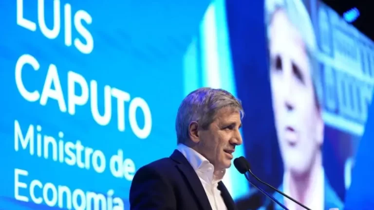 Luis Caputo rechazó una devaluación