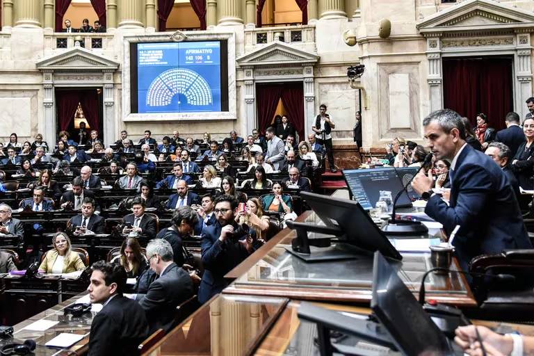 Diputados: siguen las negociaciones por la Ley Bases