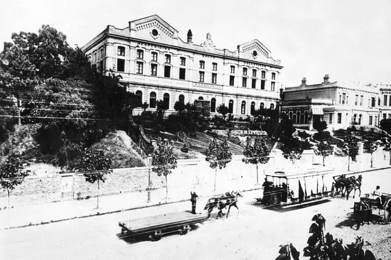 Barracas: la histórica fábrica Bagley