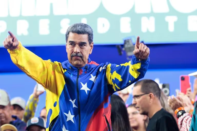 Maduro acusó a la oposición de «desestabilizar» el país